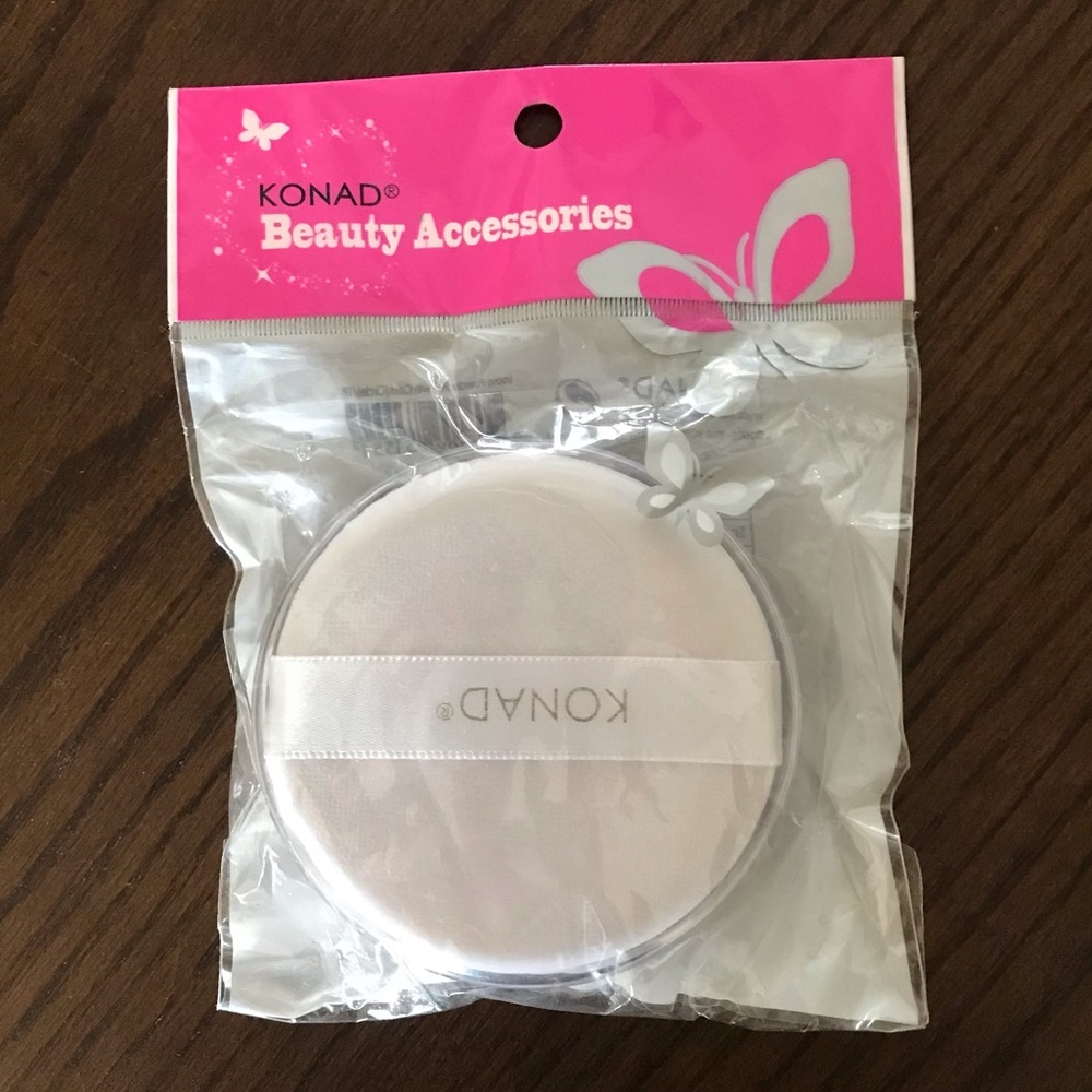 Brand New Konad Travel Loose Powder Puff with Case